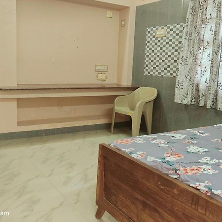 Selvams Home Stay Thiruchendur Exterior photo